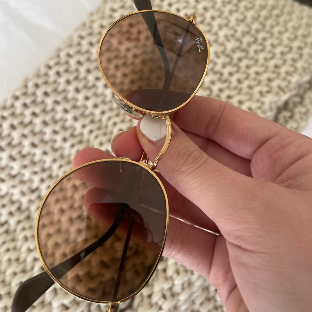 Brown Gradient Polarized Ray-Bans - image 4